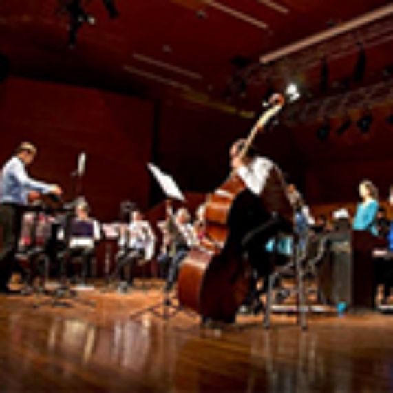 Académicos y estudiantes de la Facultad de Artes estrenan cinco obras de música contemporánea