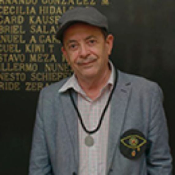 Ramón Griffero recibe la Distinguida Medalla Rectoral de la Universidad de Chile