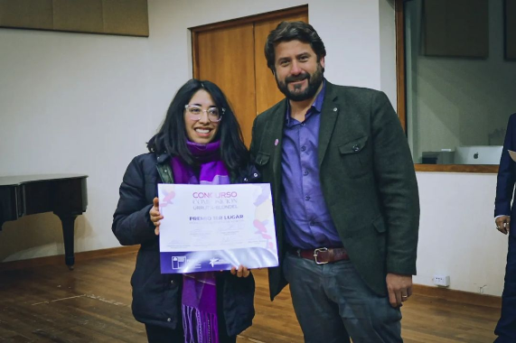 Estudiante Ingrid Saldaña gana concurso de composición Urrutia Blondel 