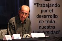 Prof. Pablo Oyarzún, académico del Departamento de Teoría de las Artes. 