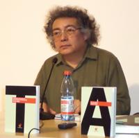 Filósofo, doctor en Literatura y académico del Departamento de Teoría de las Artes, profesor Sergio Rojas.