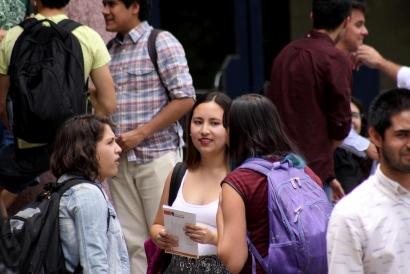 U. de Chile da bienvenida a su generación 2024 con programa que facilita la transición e inserción a la vida universitaria