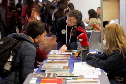 La U. de Chile abre sus puertas para recibir a postulantes y resolver sus dudas en la Admisión 2025