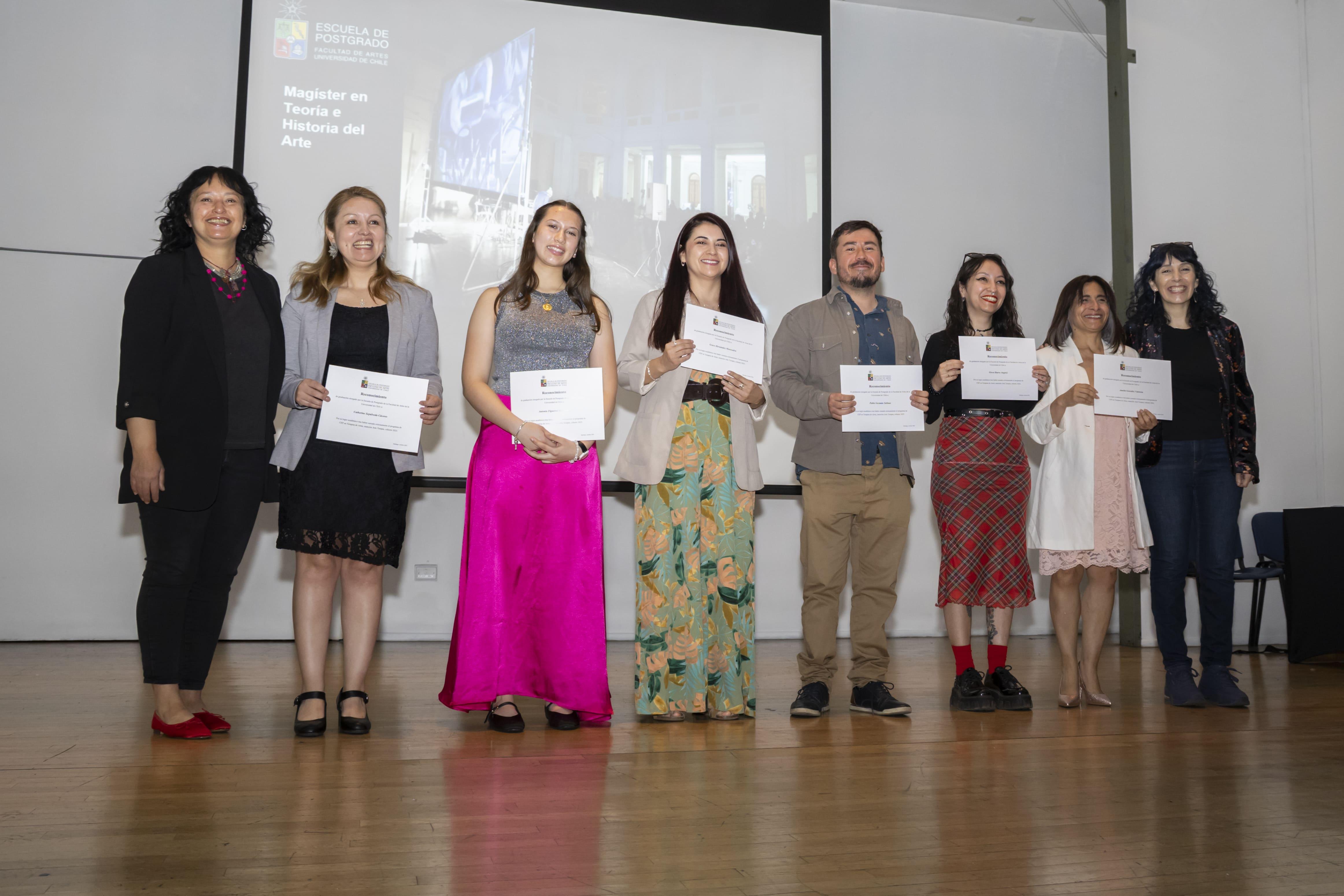 Escuela de Postgrado celebró a sus graduados de Postítulos
