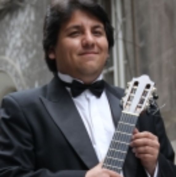 Alexis Vallejos.