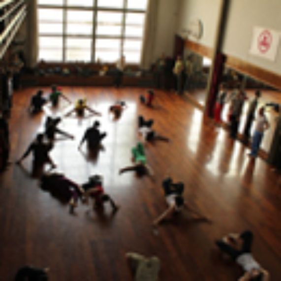 Académicos del Departamento de Danza dictan programa formativo en Concepción