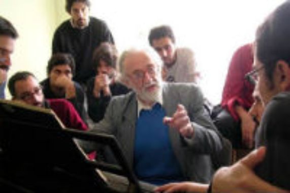 Departamento de Música rinde homenaje al maestro Cirilo Vila a un año de su partida