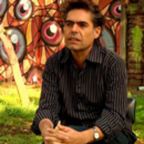 Prof. Mauricio Barría: 
