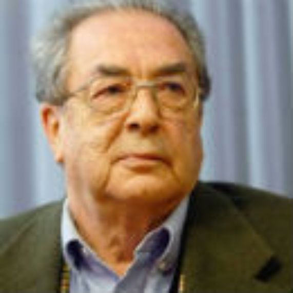 Universidad de Chile rinde homenaje al maestro Miguel Letelier