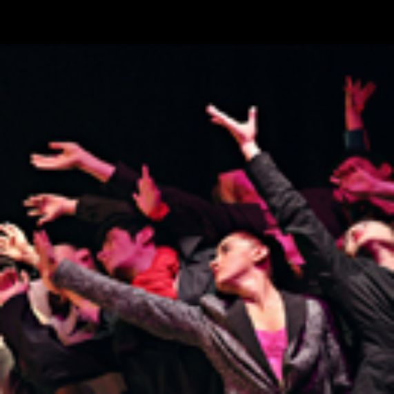 Estudiantes de Danza se presentan en Teatro Municipal de Rengo