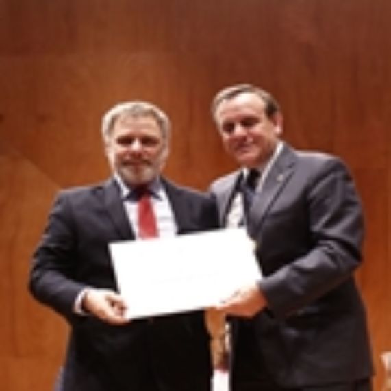 Profesores DMUS son premiados en la UC
