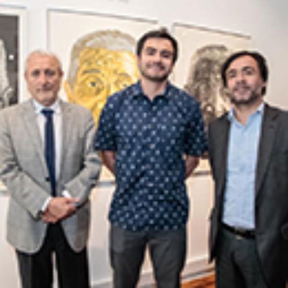 Premio de Honor U. de Valparaíso recae en egresado del DAV