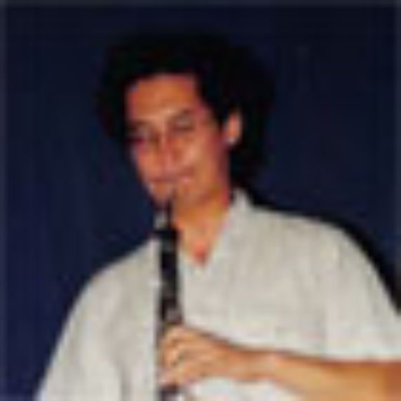 Estudiante de oboe rinde examen de título en el Goethe Institut