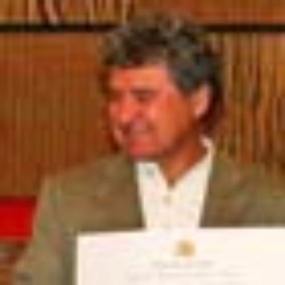 Hiranio Chávez recibe Premio a la Música Nacional
