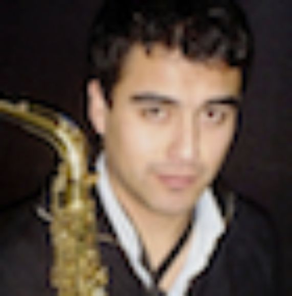 Continuar especializándose en el extranjero es otra de las metas del saxofonista Marcos Contreras