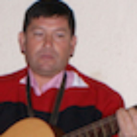 Cantores y guitarras presentando los versos y melodías que generalmente rinden a Dios y la Virgen en las diferentes celebraciones y liturgias campesinas