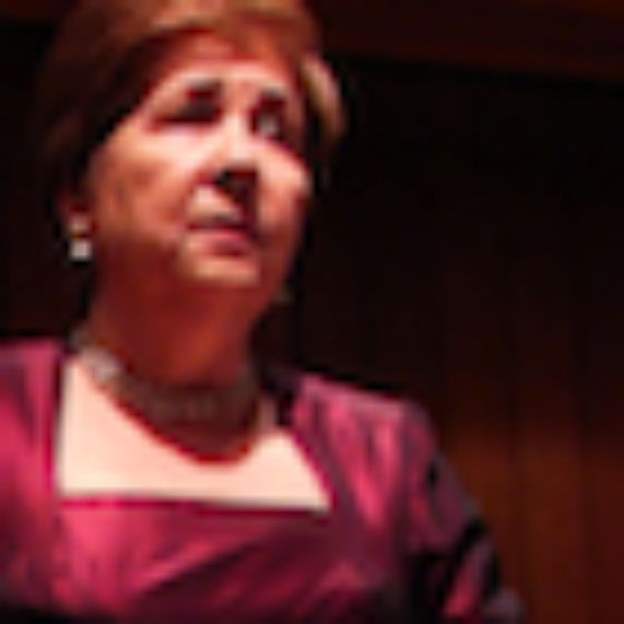 Carmen Luisa Letelier recibe homenaje de la Facultad de Artes y el Departamento de Música y Sonología