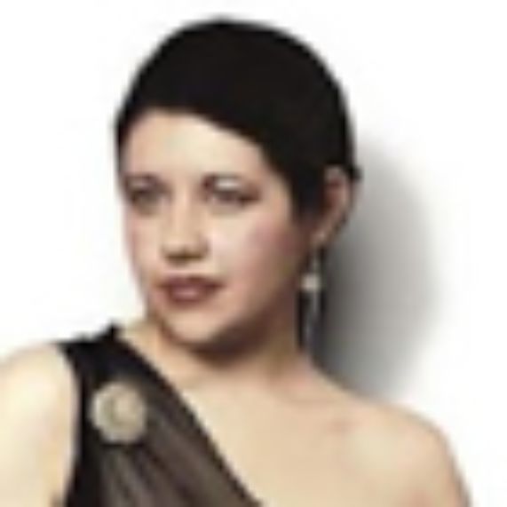 Talentosa soprano chilena se viste de María Callas