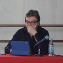Filósofo francés Luc Delannoy dio charla inaugural en el Departamento de Danza