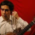 Guitarrista Mauricio Carrasco en la sala Isidora Zegers