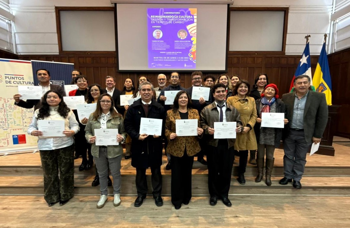 Escuela de Postgrado y Red Cultura Biobío certifican a encargados de cultura municipal